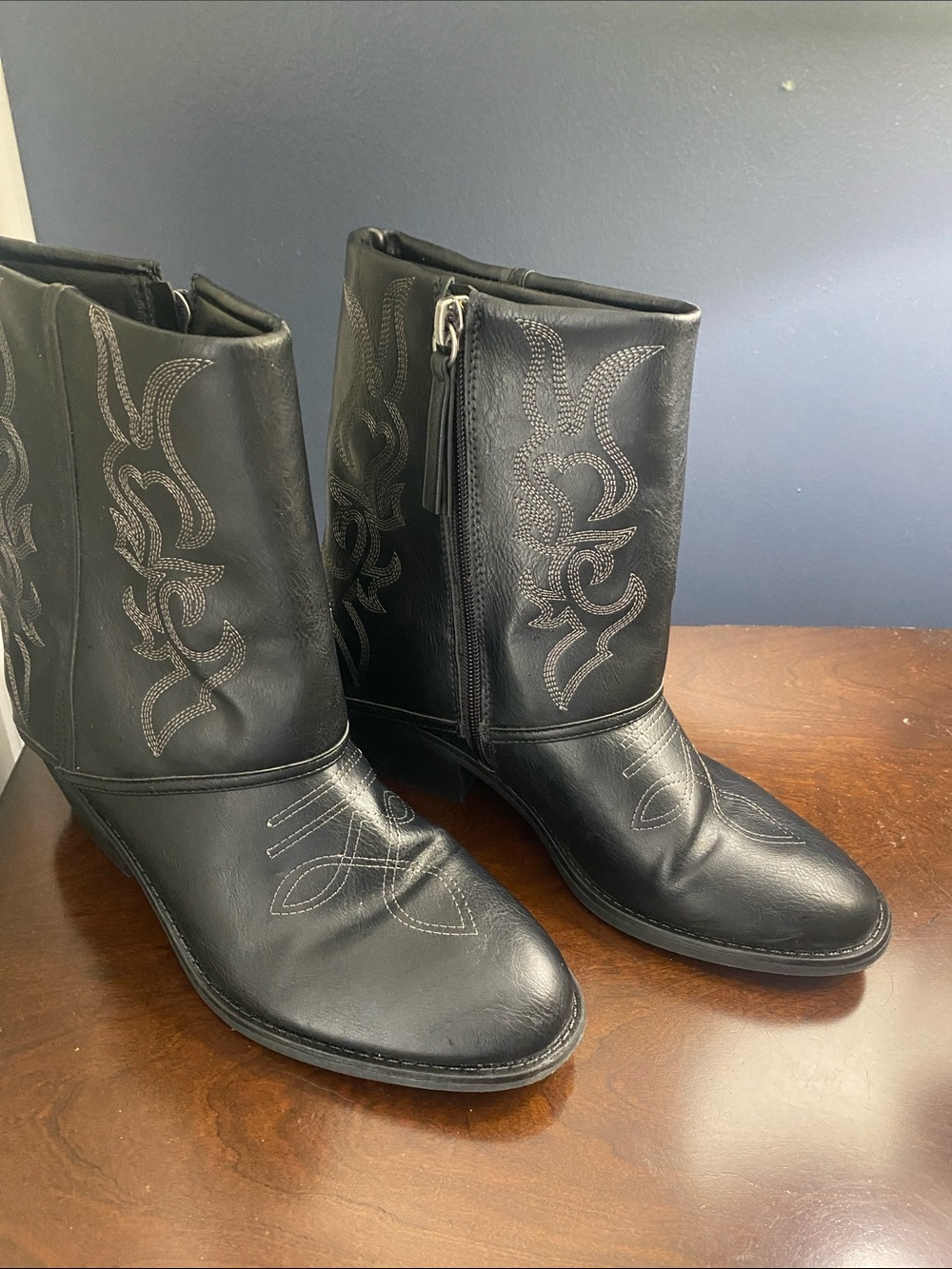 Black Western-Inspired Women Boots